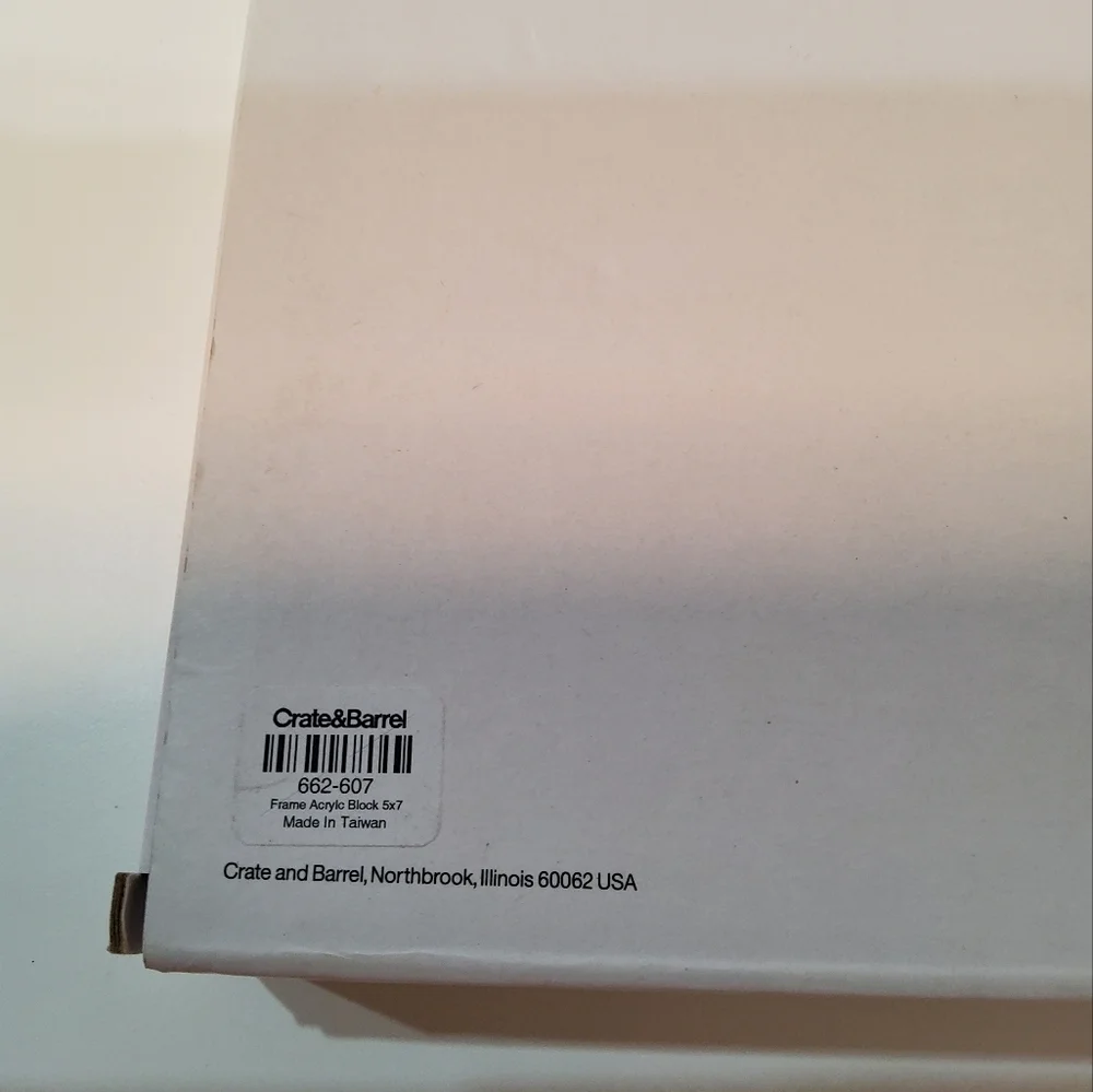 Crate & Barrel Acrylic Frame Size 5